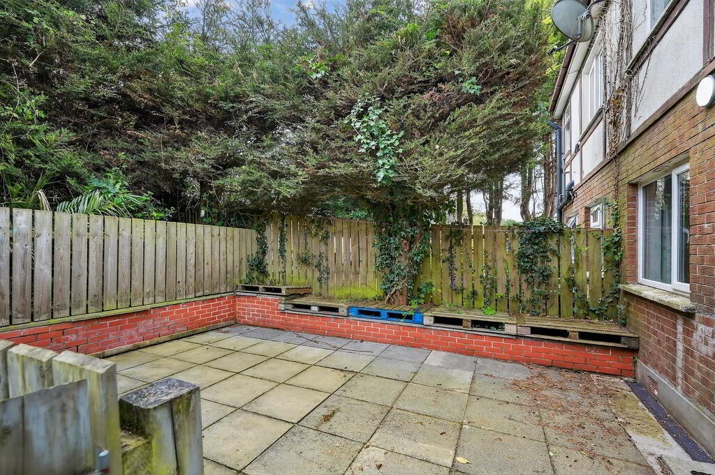 7 Windermere Close 15 of 17