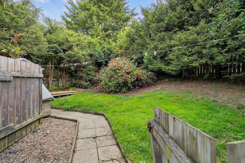 7 Windermere Close 17 of 17