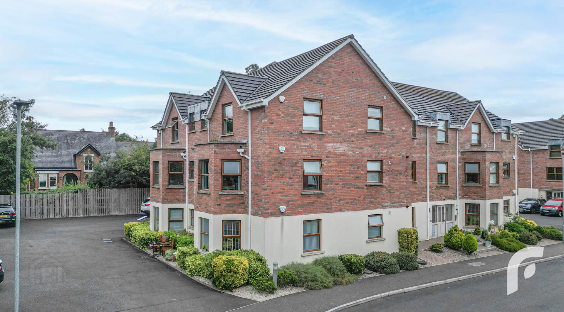 9 Dillons Grange 4 of 31