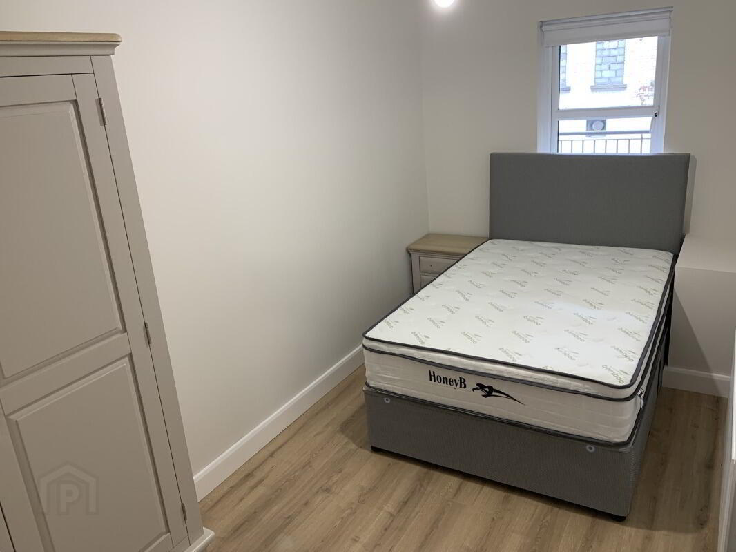 111 College Court Central 6 of 6