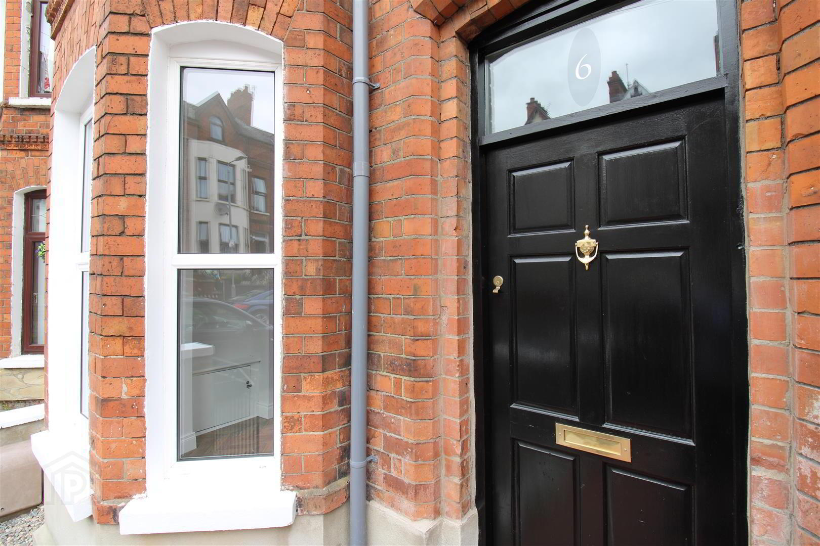 6 Clifton Crescent 2 of 20