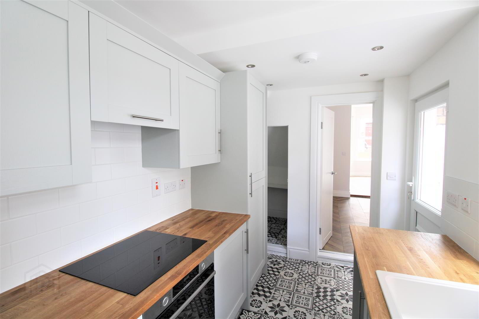 6 Clifton Crescent 9 of 20