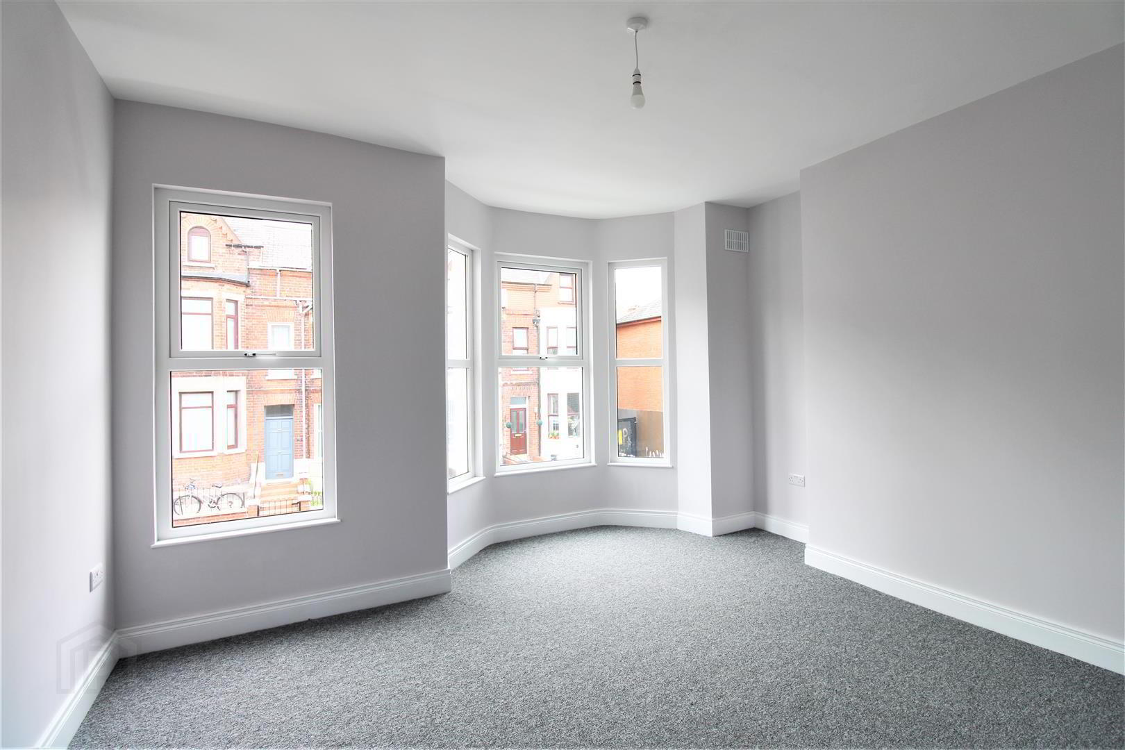 6 Clifton Crescent 12 of 20