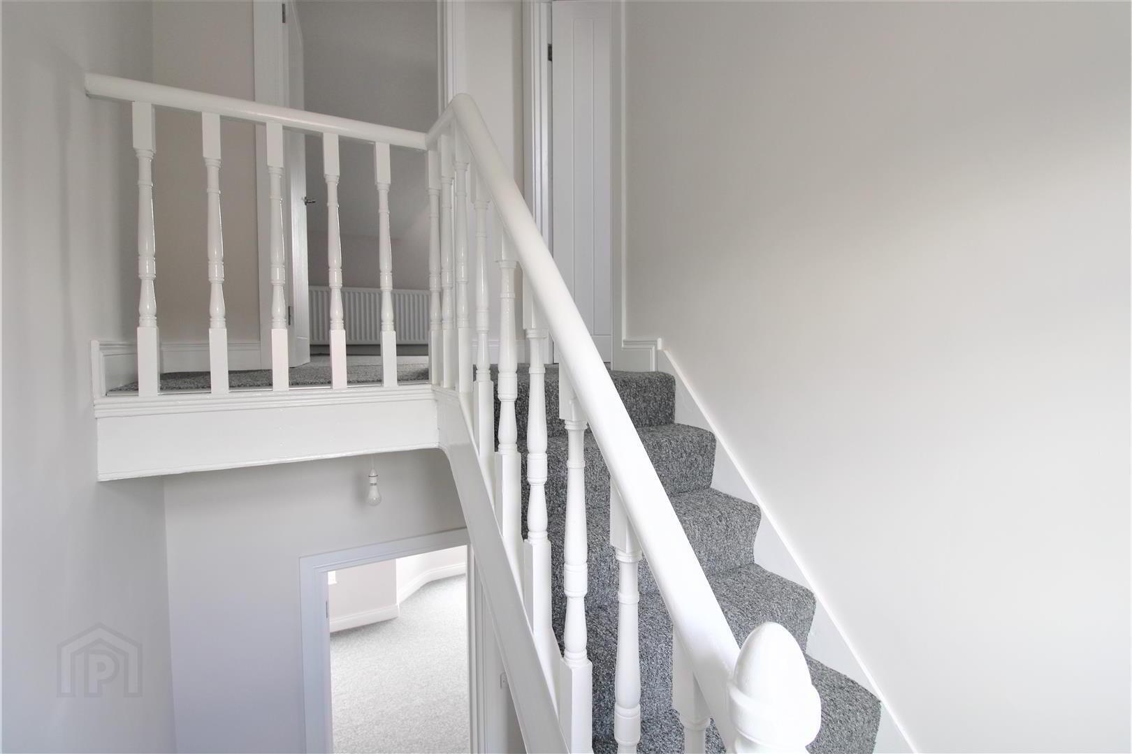 6 Clifton Crescent 14 of 20