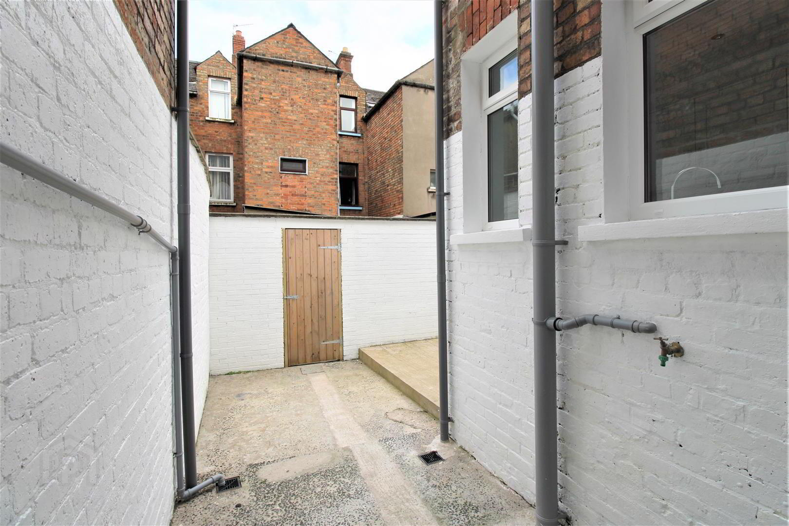 6 Clifton Crescent 18 of 20