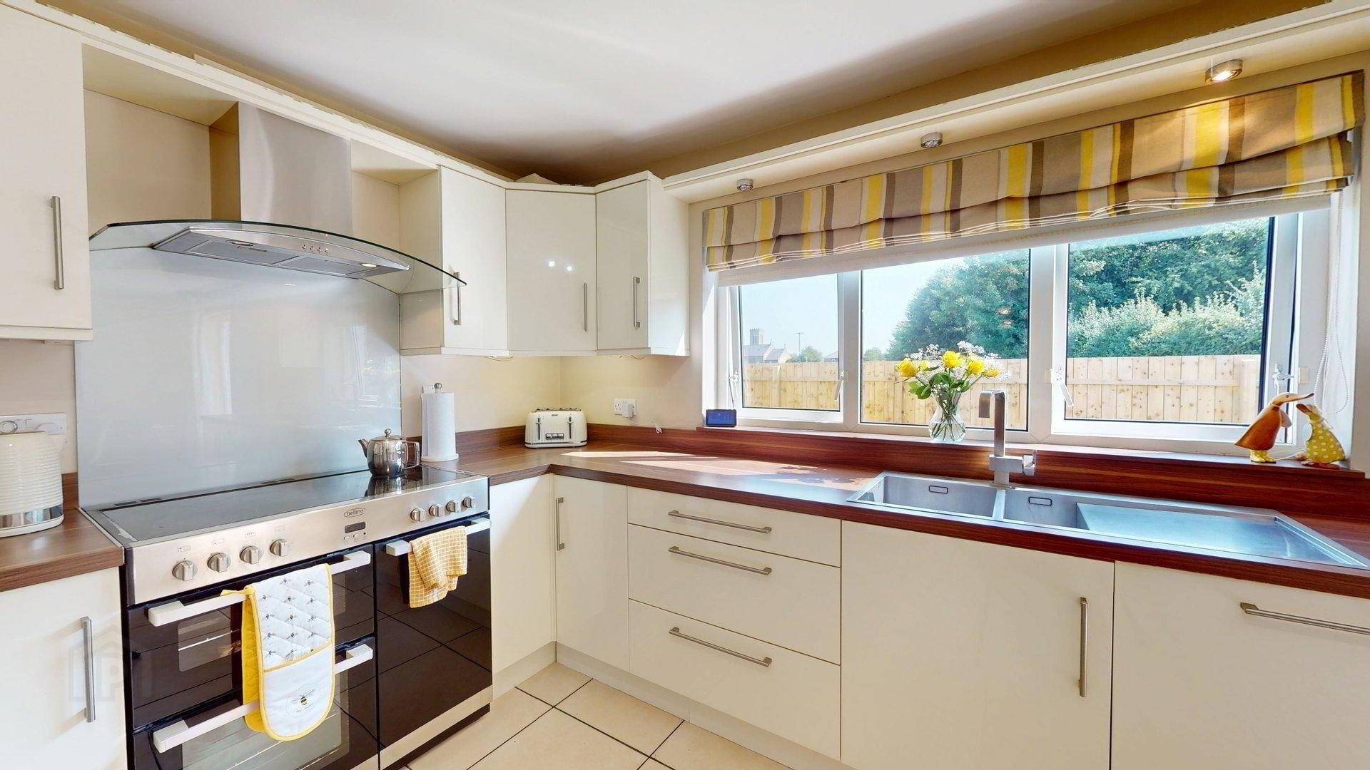 94 Roemill Road 9 of 21