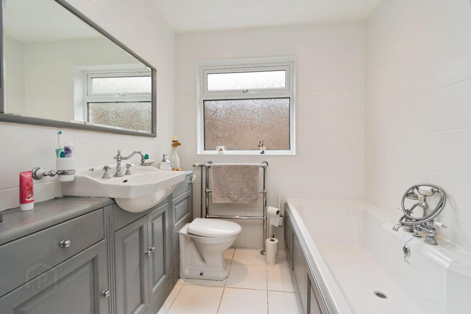 10 Glen Road 9 of 22