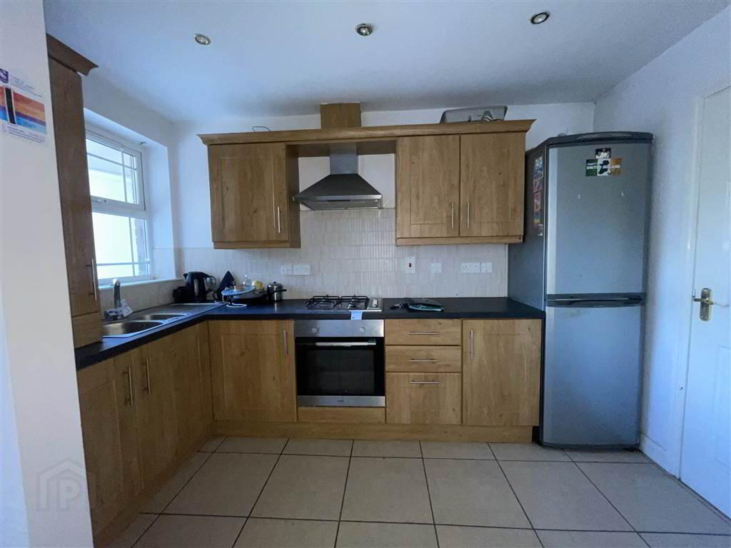 Apartment 7 157 Glen Road 3 of 5