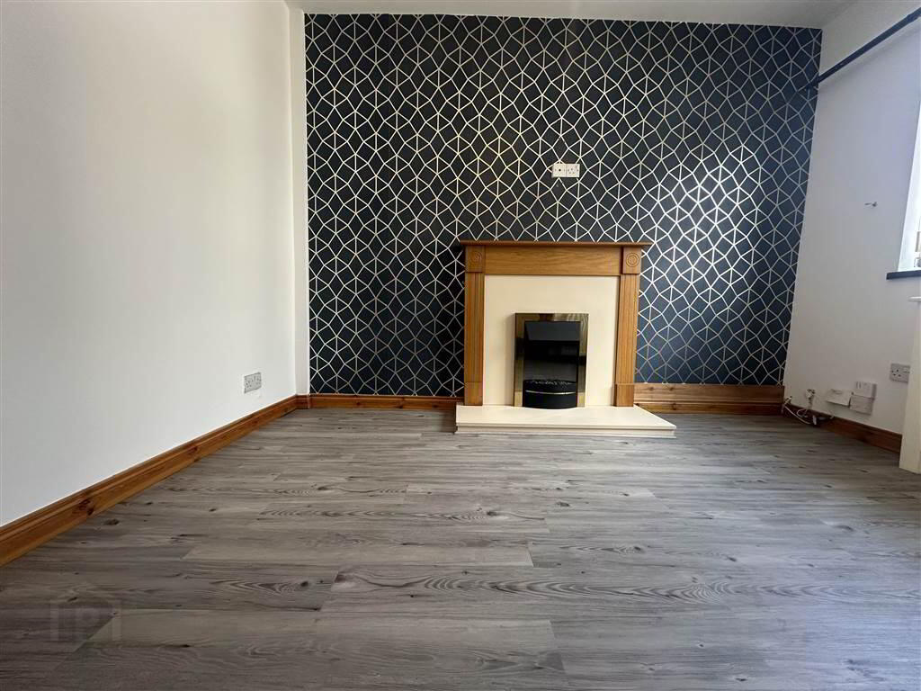 9 Clondara Street 3 of 9