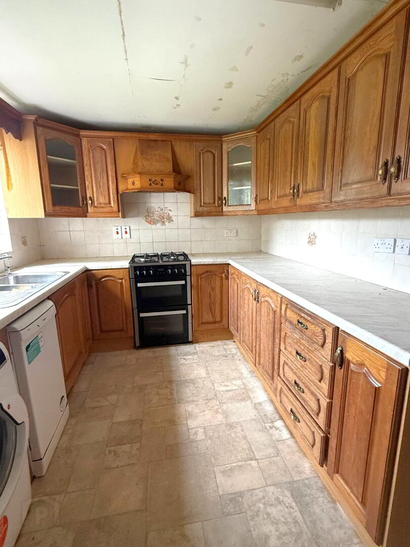 300 Drumsurn Road 6 of 18