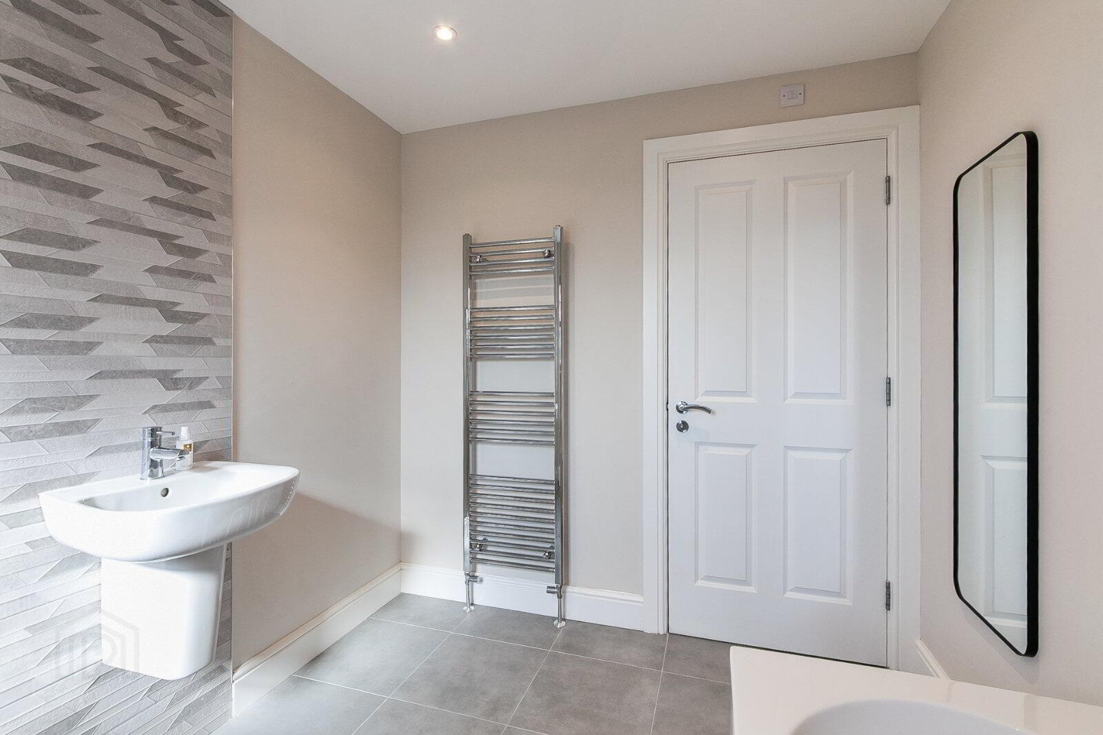 Apartment 11i Oakfield Park 10 of 12