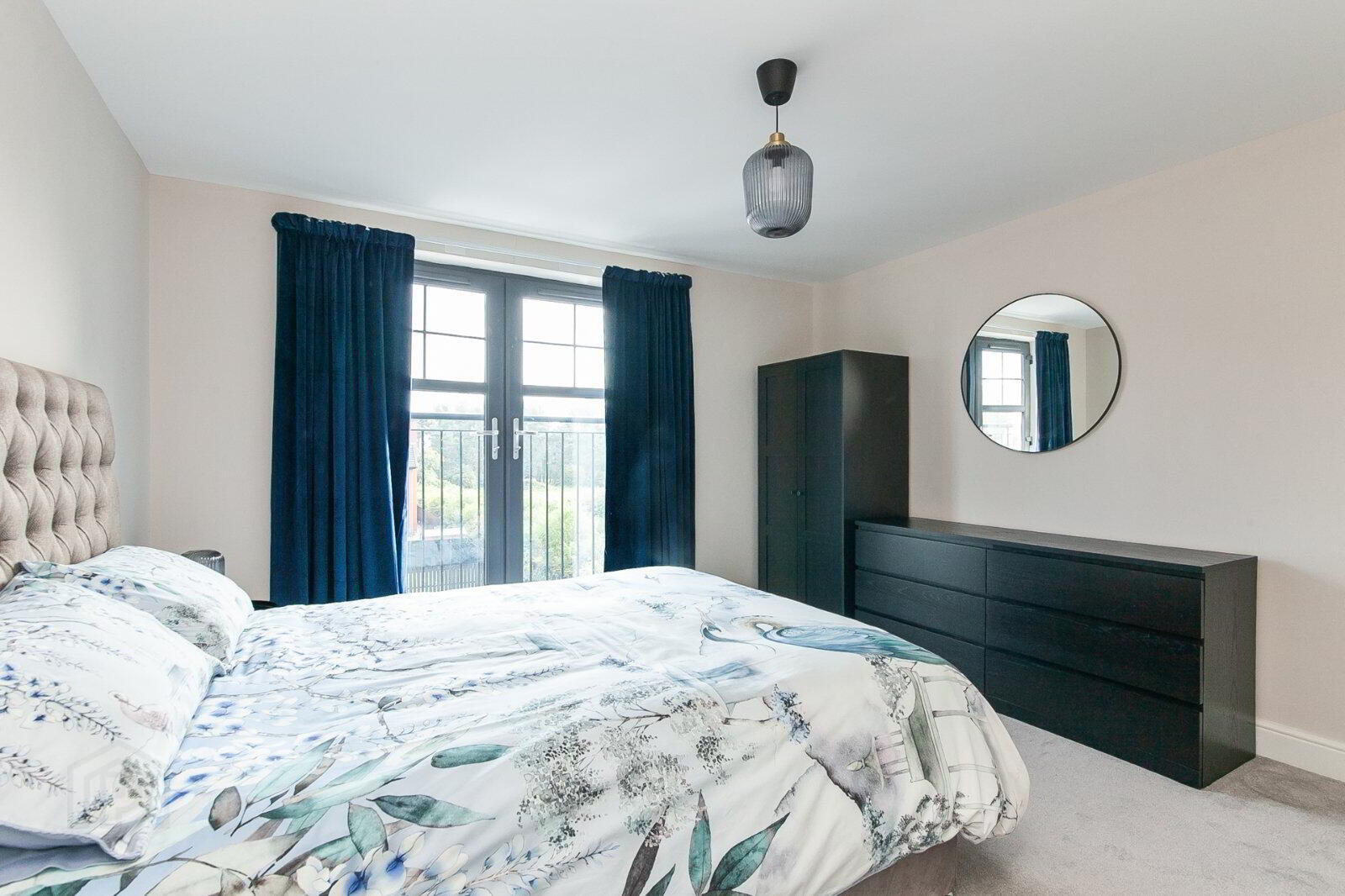 Apartment 11i Oakfield Park 8 of 12