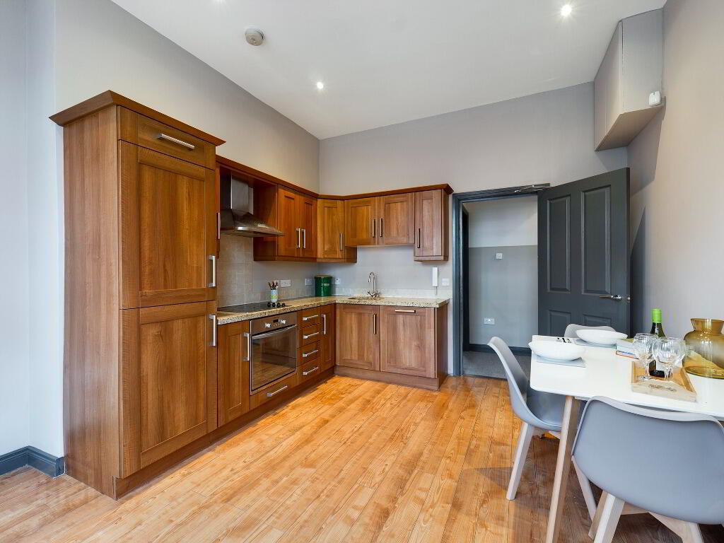 3.1 Eglantine Avenue 3 of 17