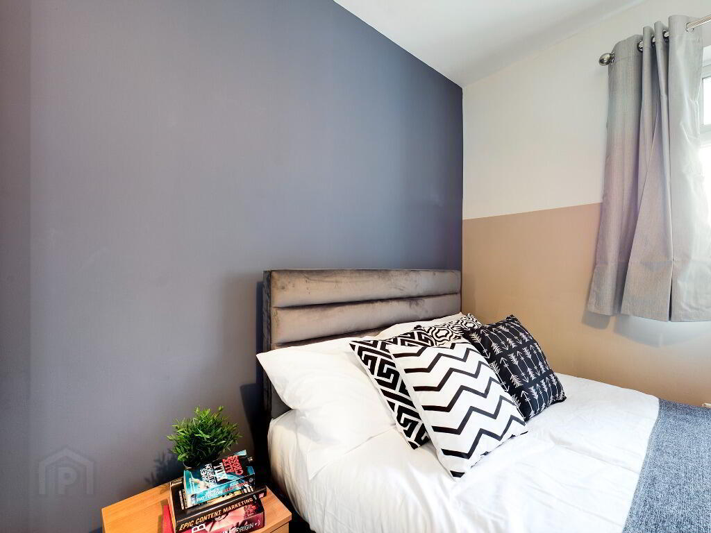 3.1 Eglantine Avenue 15 of 17