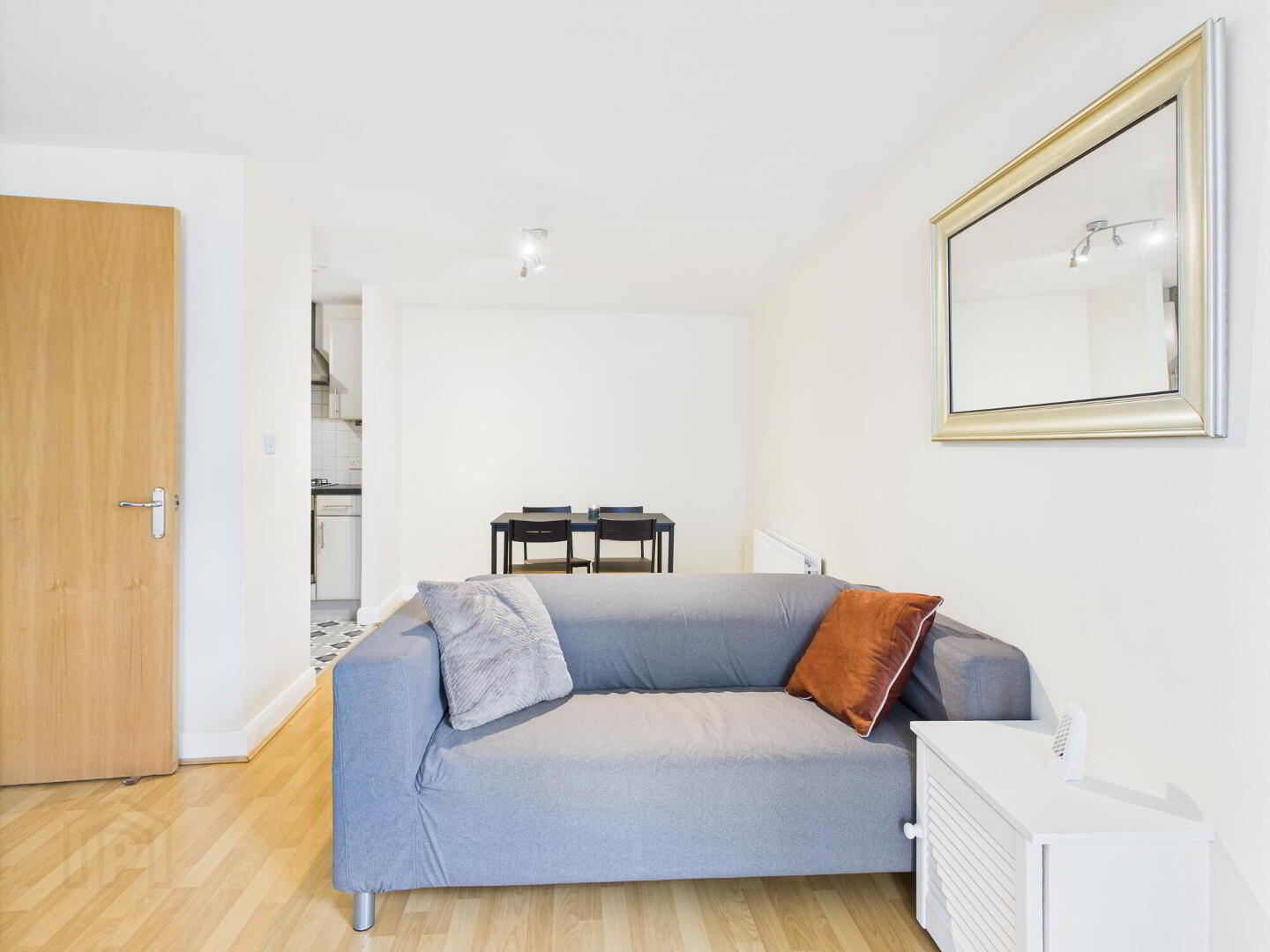 Apt 6, Chichester Building 3 of 10