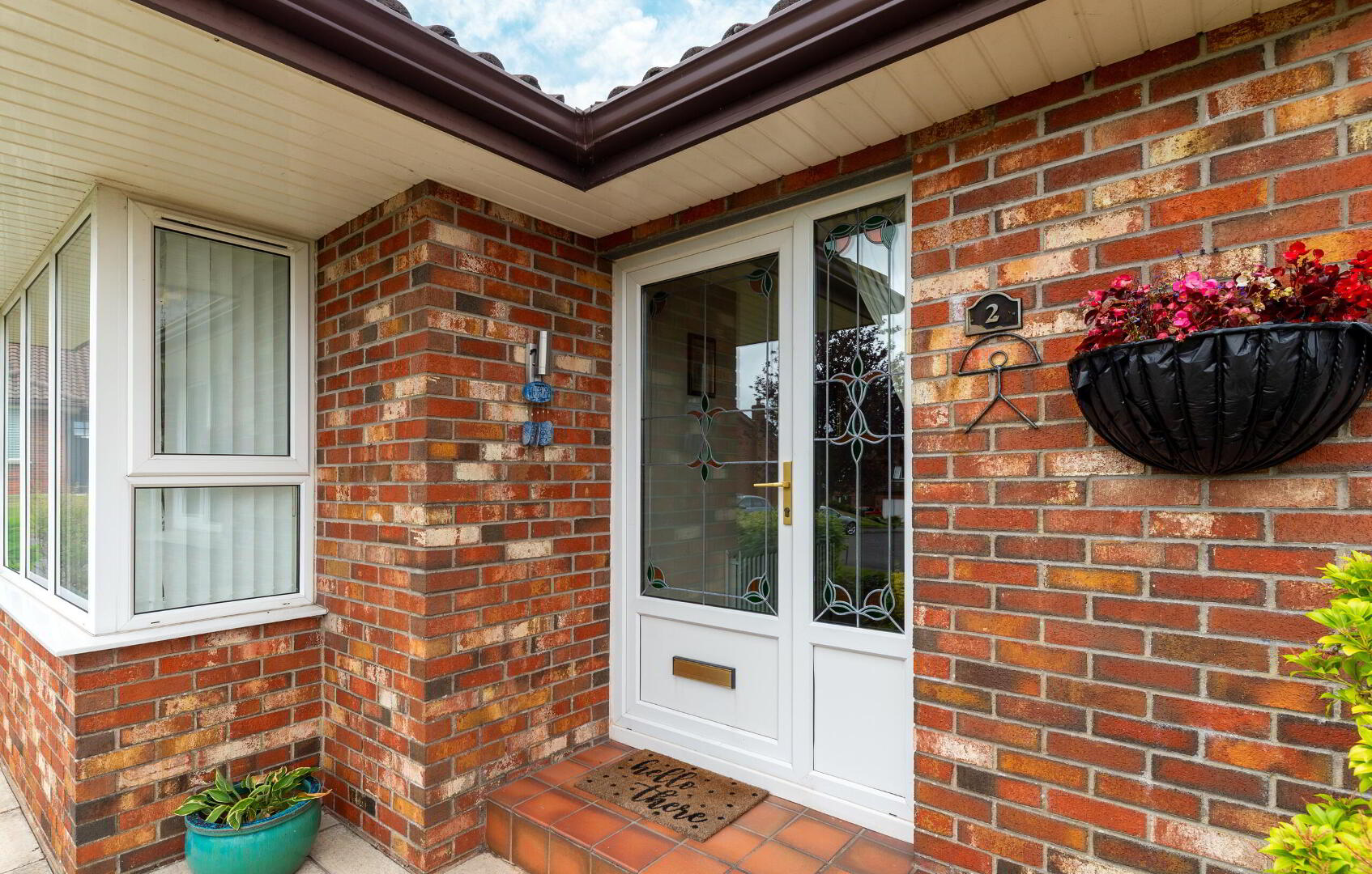 2 Moorfield Gardens 3 of 48