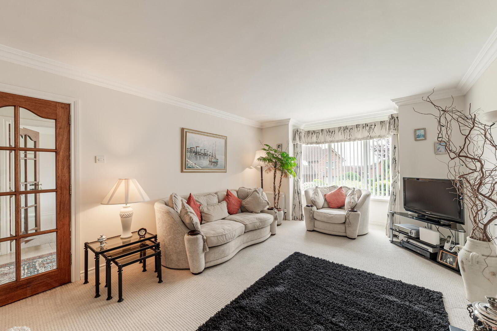 2 Moorfield Gardens 7 of 48