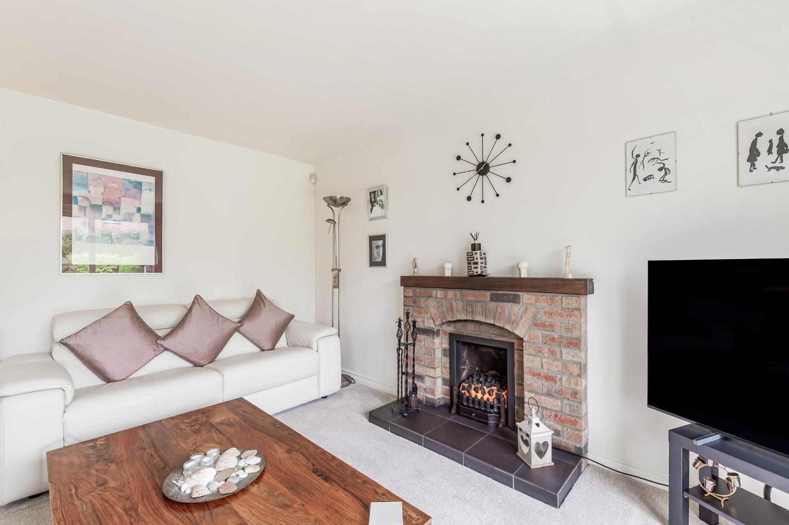 2 Moorfield Gardens 14 of 48