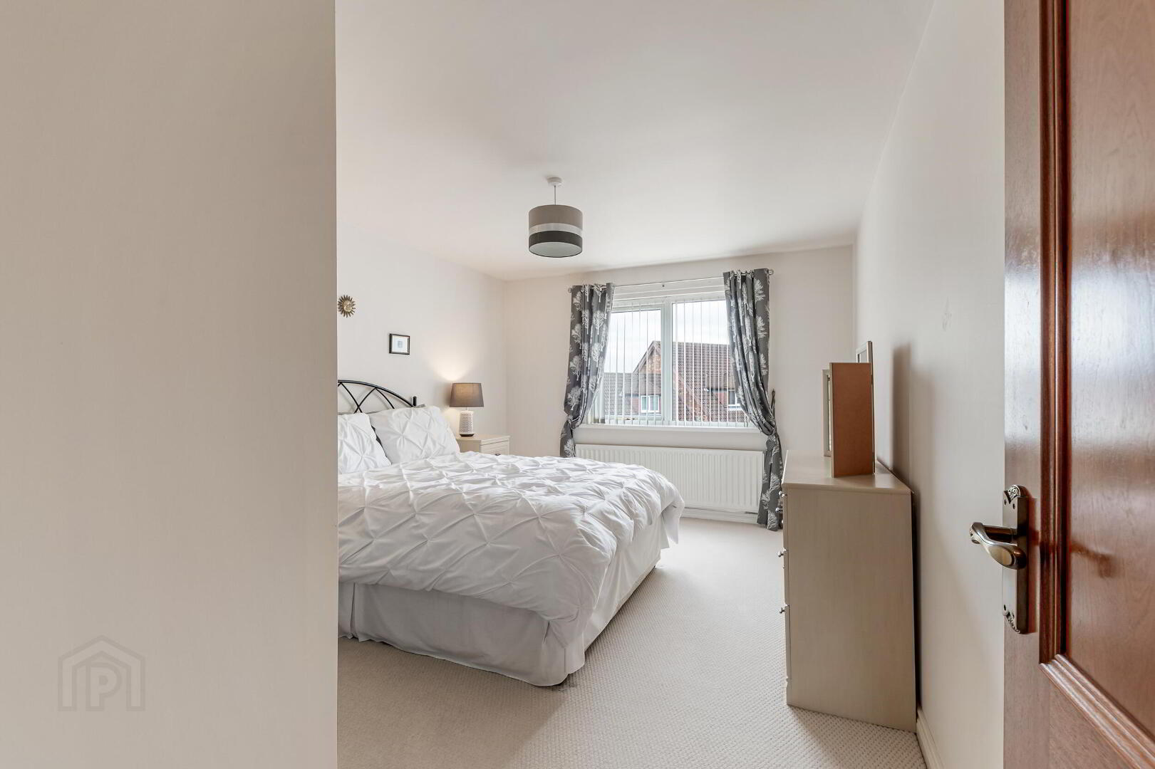 2 Moorfield Gardens 30 of 48