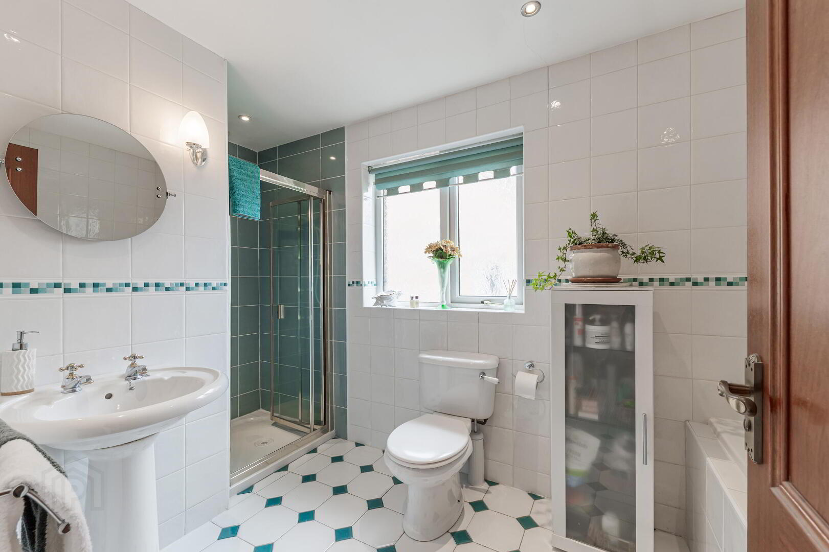 2 Moorfield Gardens 35 of 48