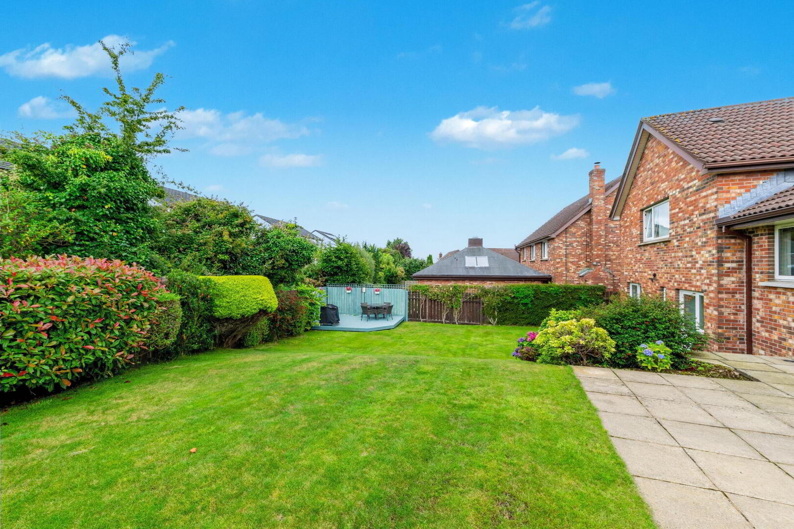 2 Moorfield Gardens 42 of 48