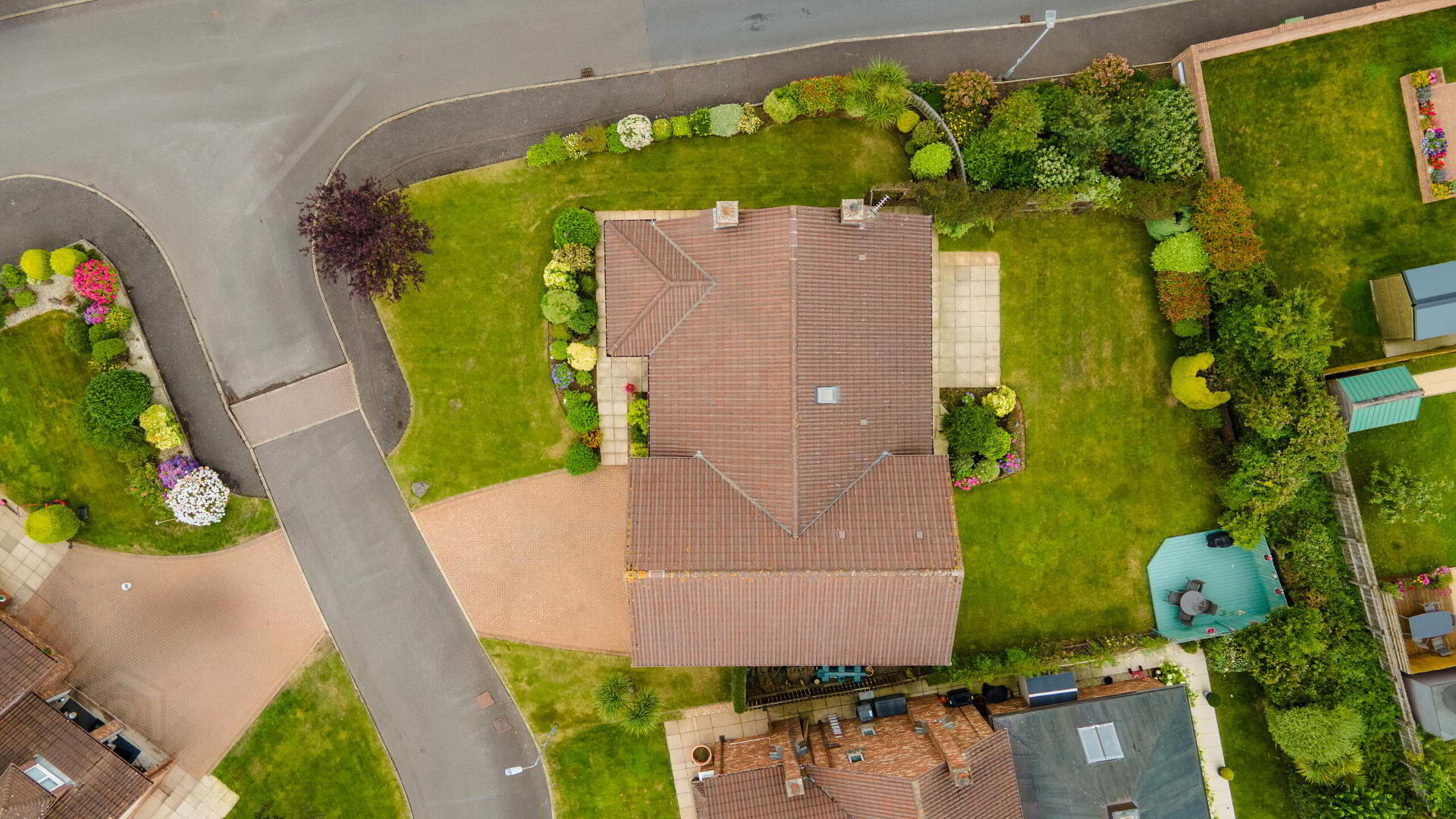2 Moorfield Gardens 47 of 48