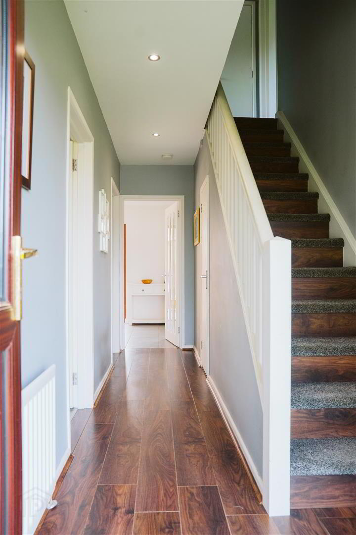 38 Barclay Manor 2 of 19