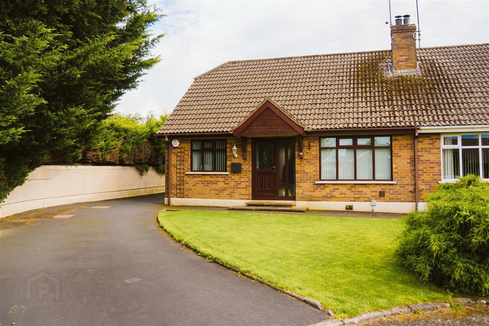 38 Barclay Manor 1 of 19