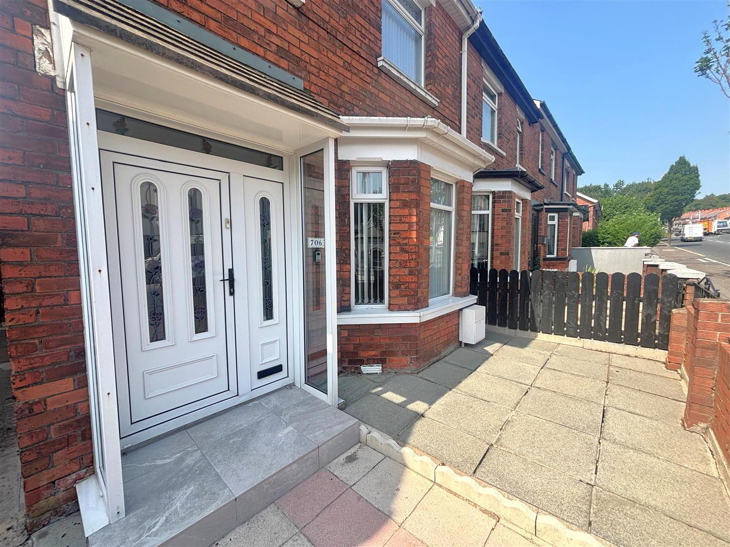 706 Crumlin Road 3 of 18