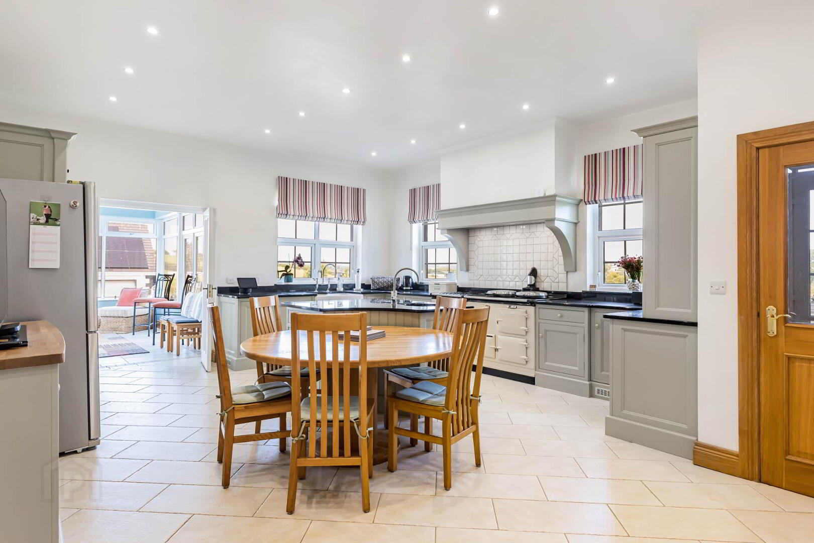 "The Oaks", 23 Oakhill Road 9 of 45