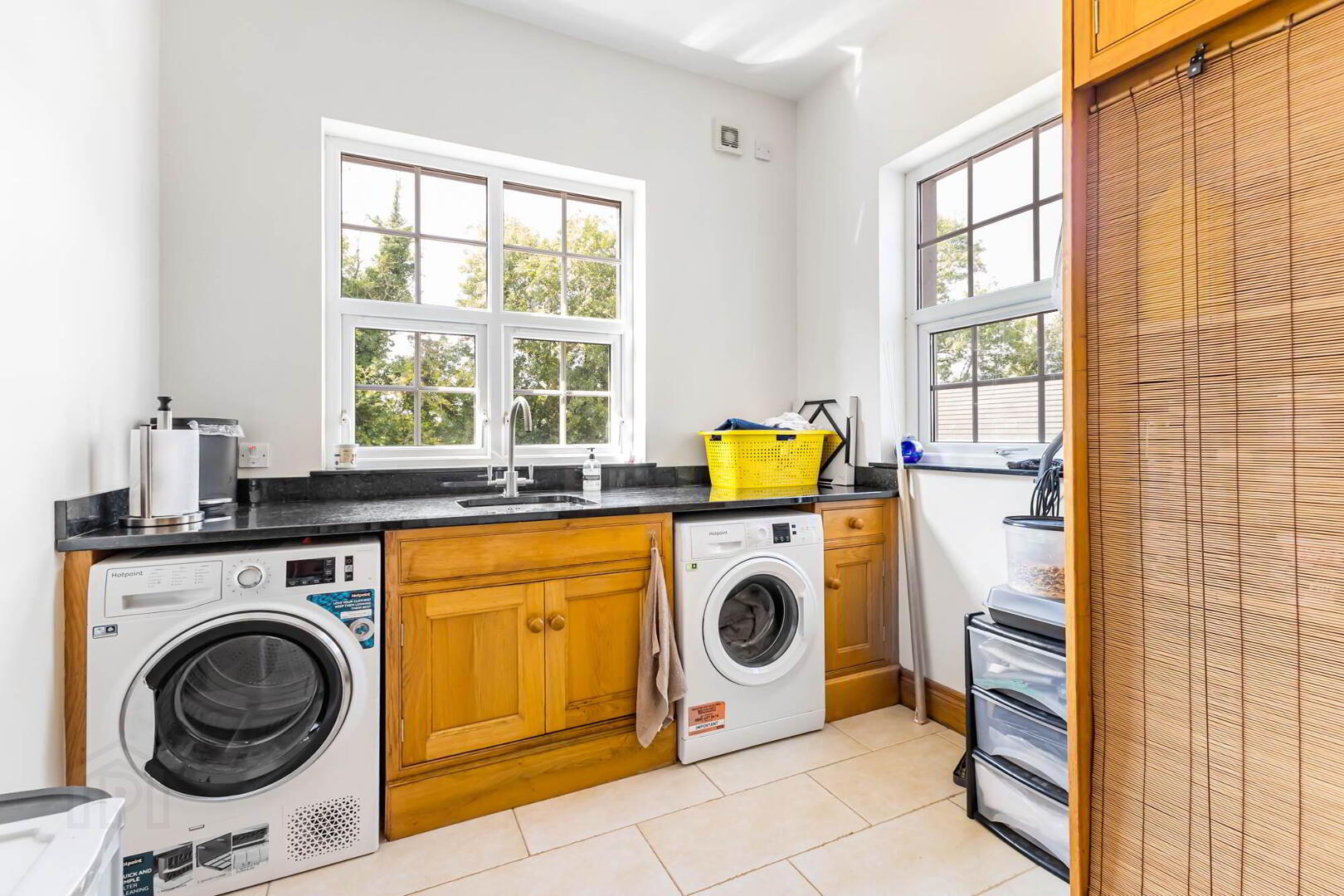 "The Oaks", 23 Oakhill Road 14 of 45