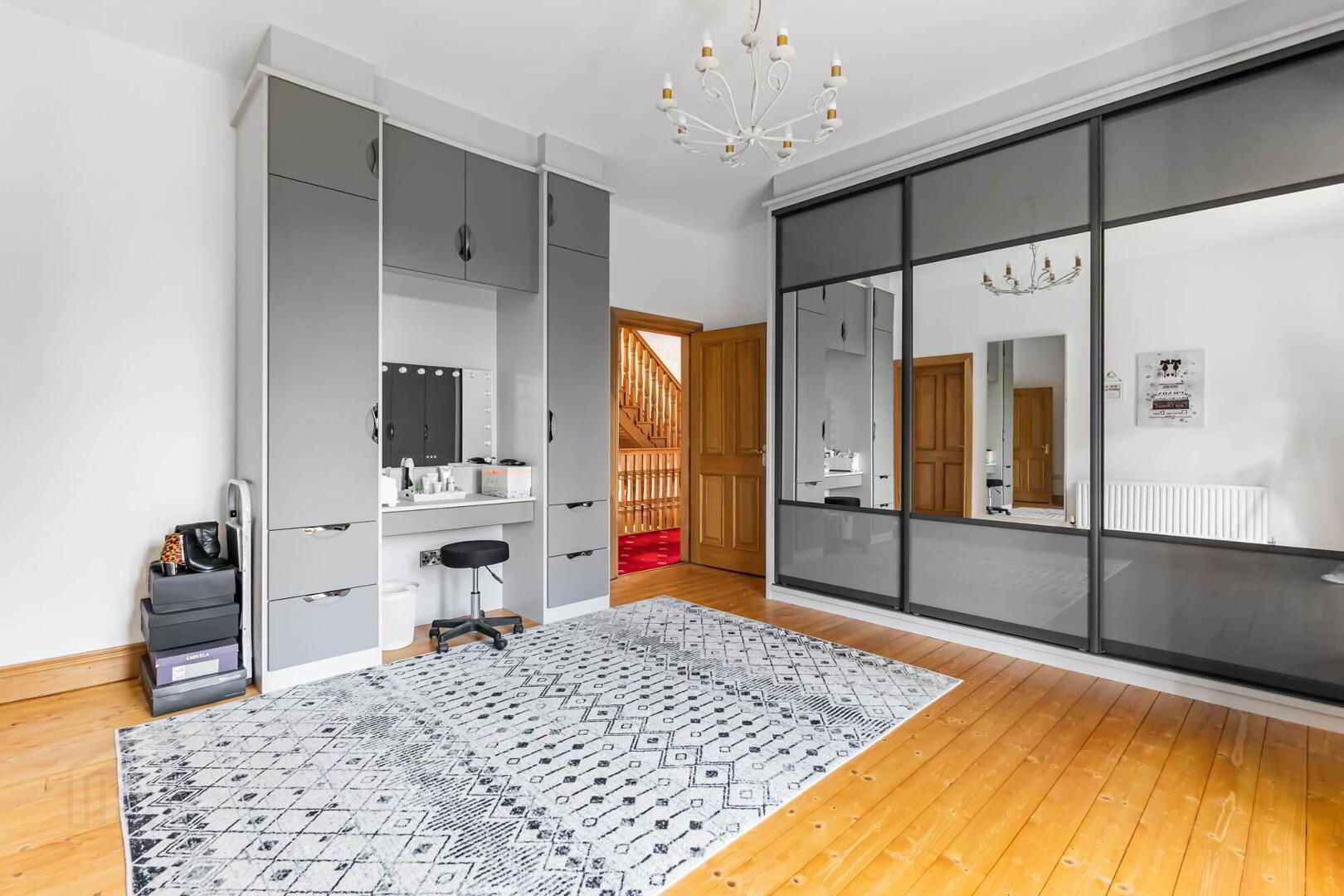 "The Oaks", 23 Oakhill Road 25 of 45
