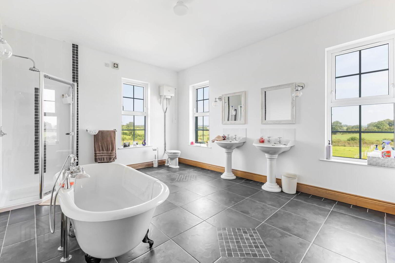 "The Oaks", 23 Oakhill Road 28 of 45