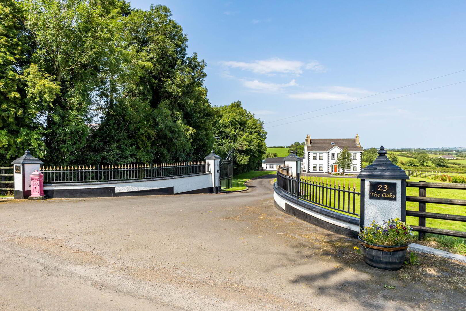 "The Oaks", 23 Oakhill Road 37 of 45