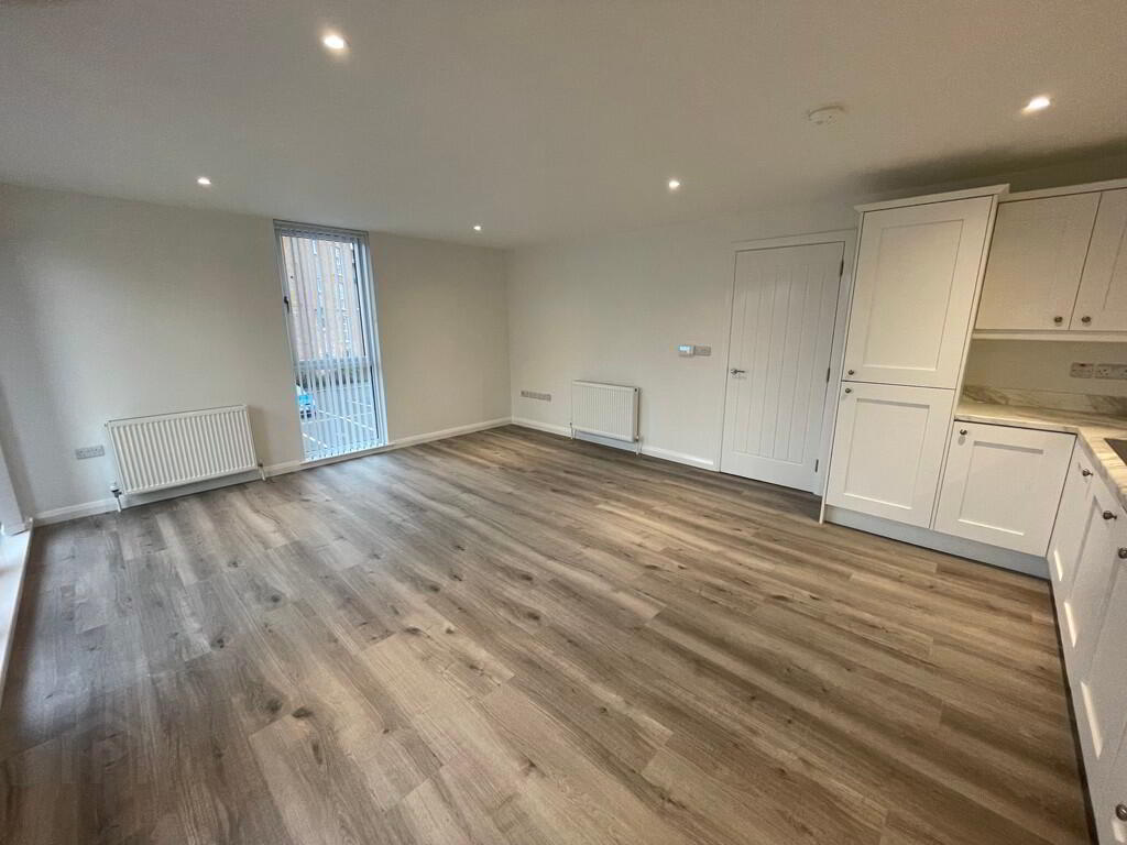 Apt 6, Lewis Mews 2 of 6