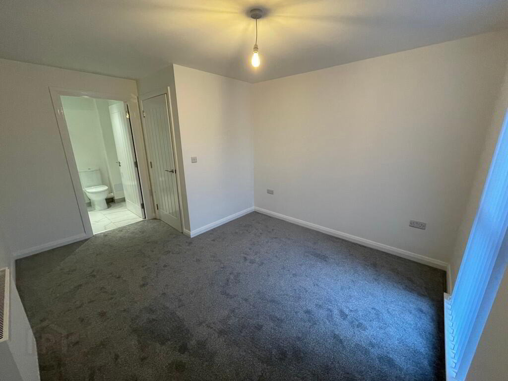 Apt 6, Lewis Mews 4 of 6