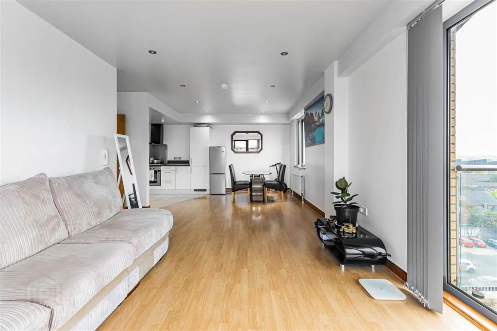 32 Victoria Place, 20 Wellwood Street 5 of 20