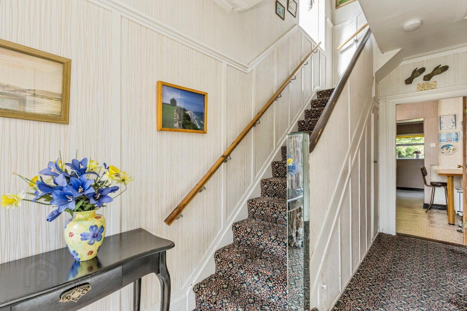 181 Ravenhill Road 2 of 20