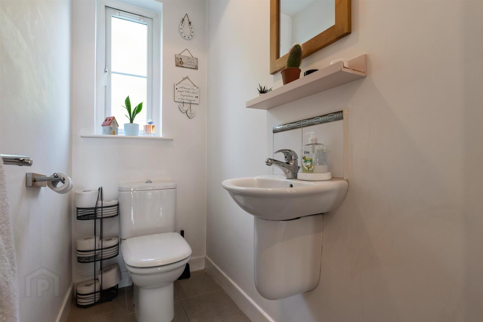 86 Leathem Square 19 of 24
