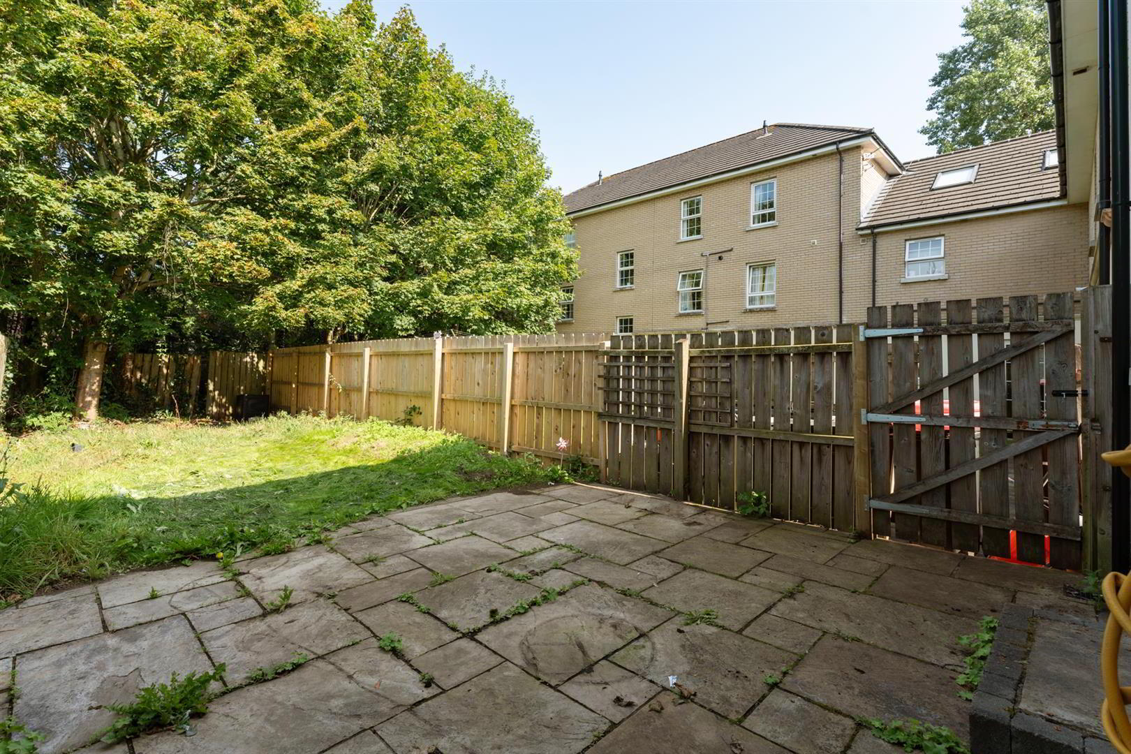 86 Leathem Square 21 of 24