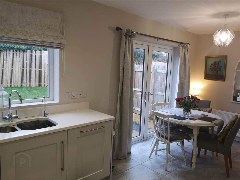 5 Evesham Lane 4 of 13