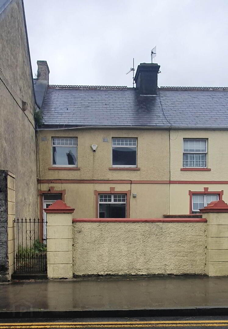 Sarsfield Street 1 of 8