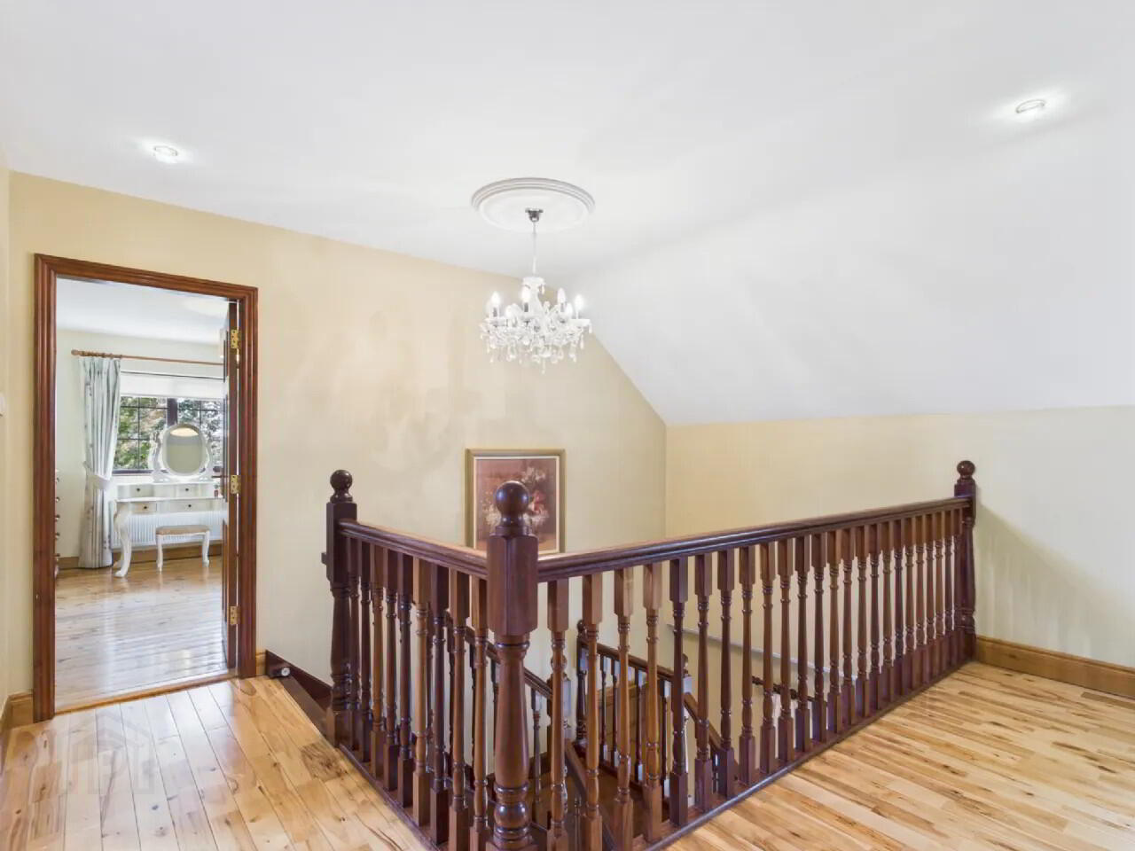 6 Bed Residence On 2.35 Acres 25 of 35