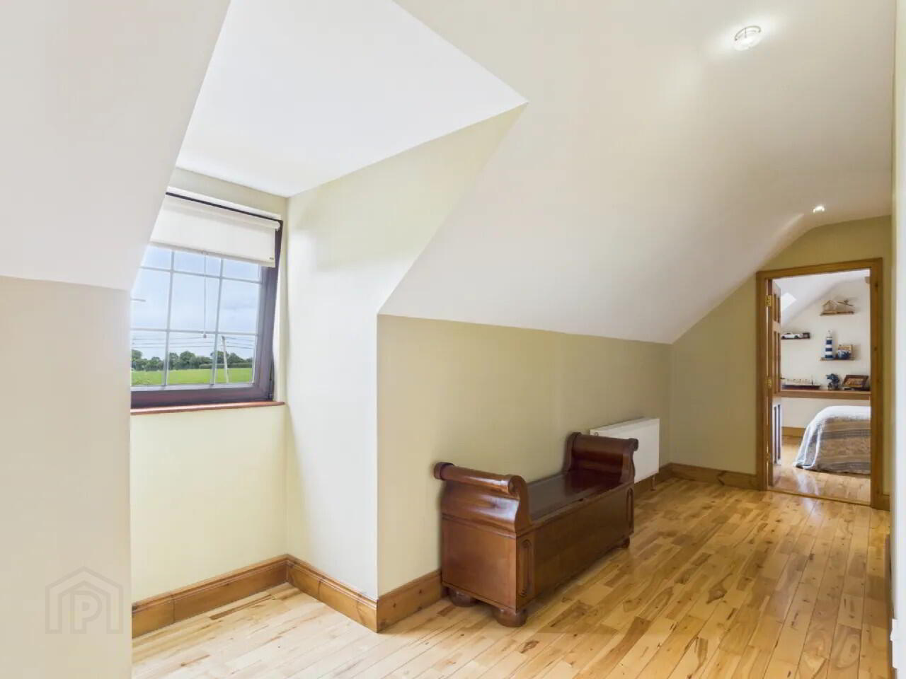 6 Bed Residence On 2.35 Acres 33 of 35