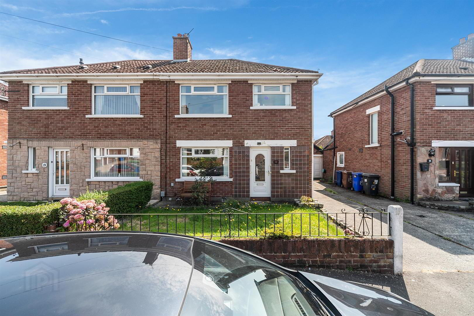 17 Orangefield Gardens 2 of 23