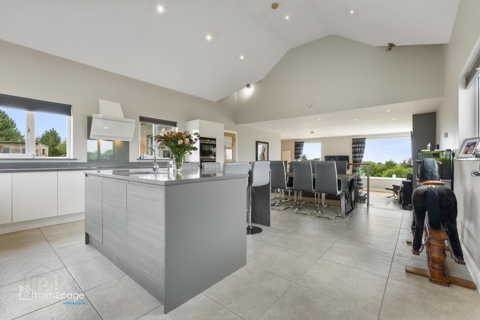 48a Glebe Road 5 of 55