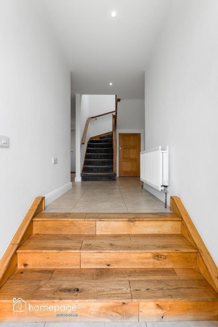 48a Glebe Road 24 of 55