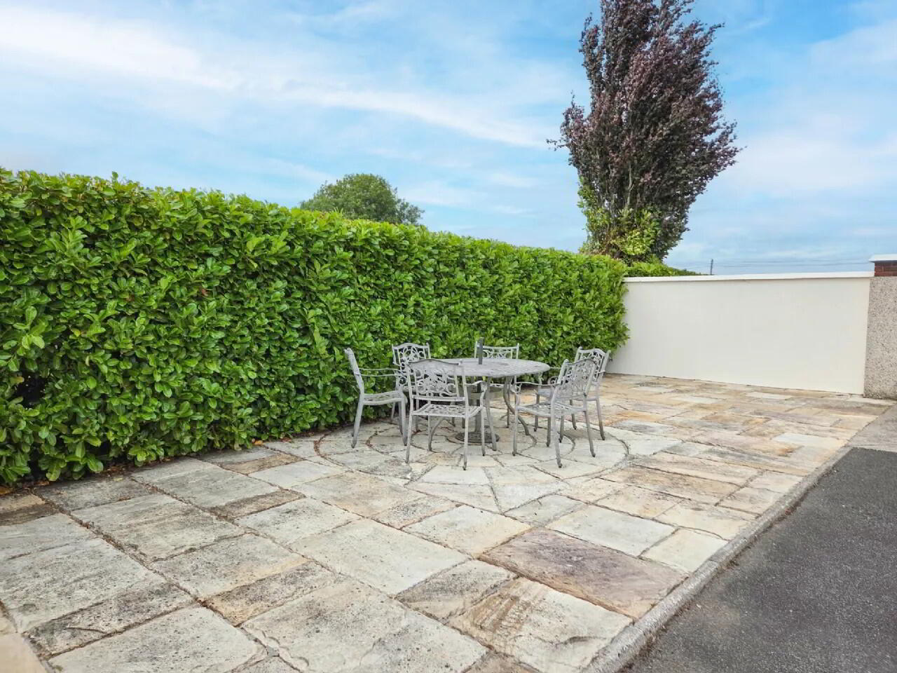 6 Bed Residence On 2.35 Acres 39 of 52