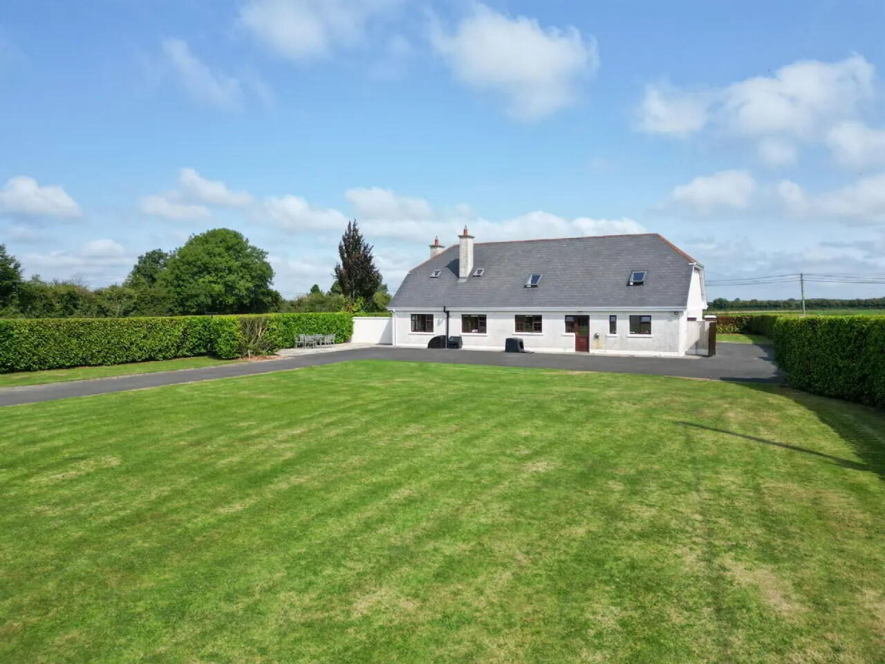 6 Bed Residence On 2.35 Acres 43 of 52