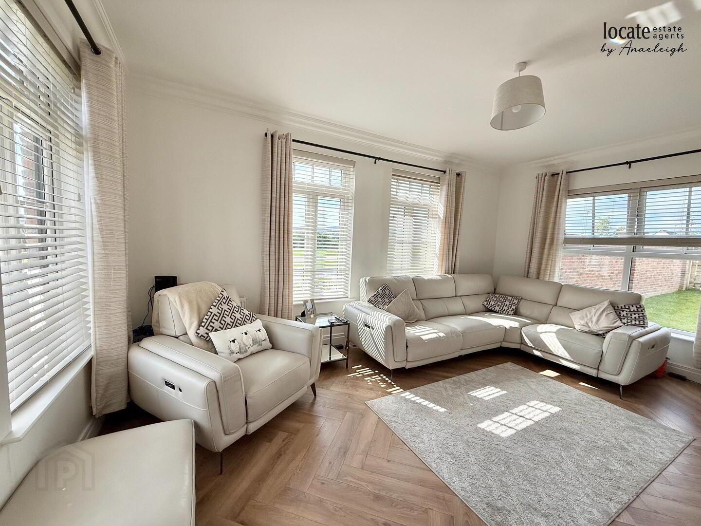 172 Beech Hill View 5 of 27